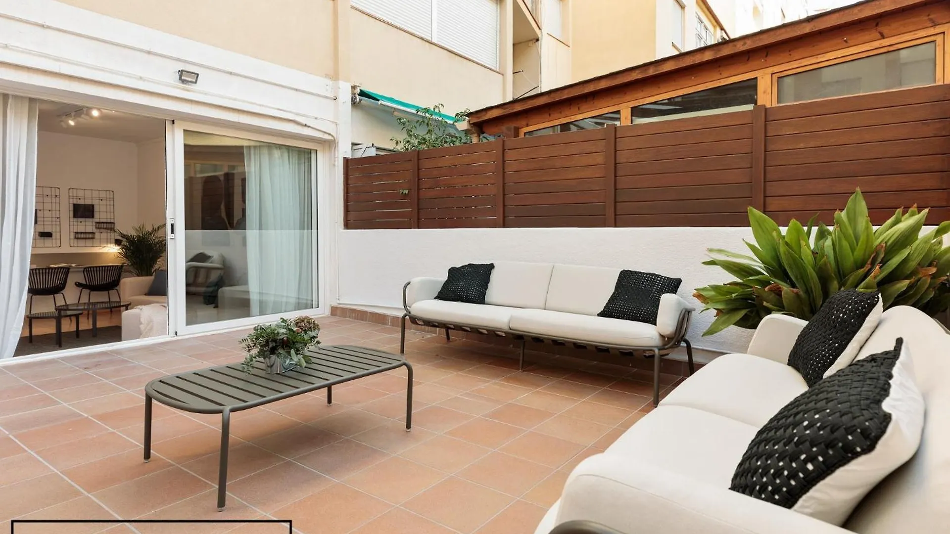ברצלונה Enjoy Apartments Ecuador