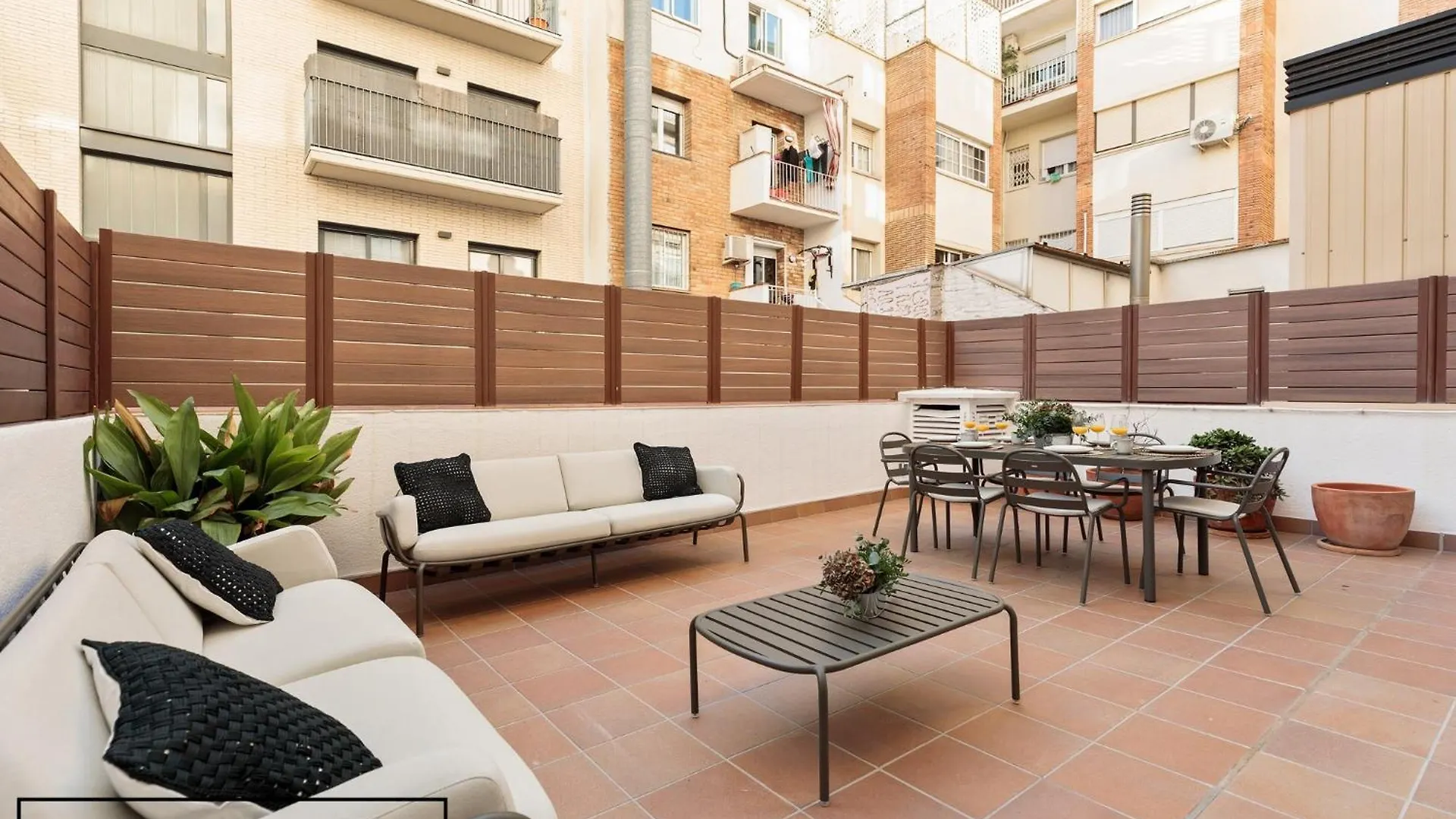 ברצלונה Enjoy Apartments Ecuador
