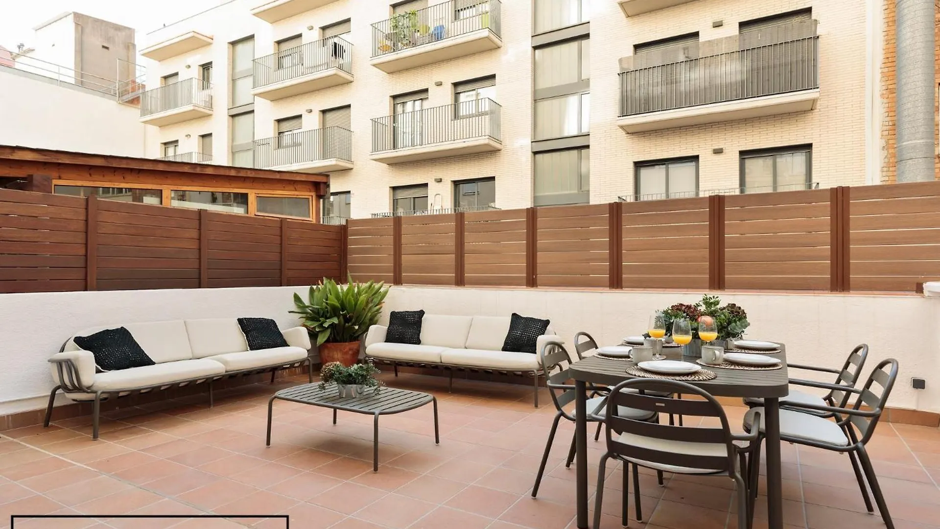 ברצלונה Enjoy Apartments Ecuador ספרד