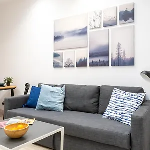 Apartamento Cozy Studio 5 Min From Camp Nou, Barcelona