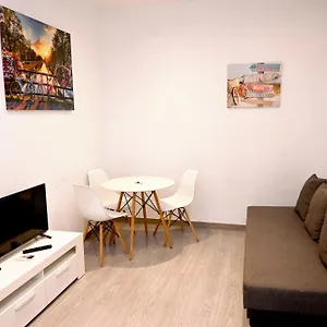 Apartamento Homenfun Les Corts, Barcelona